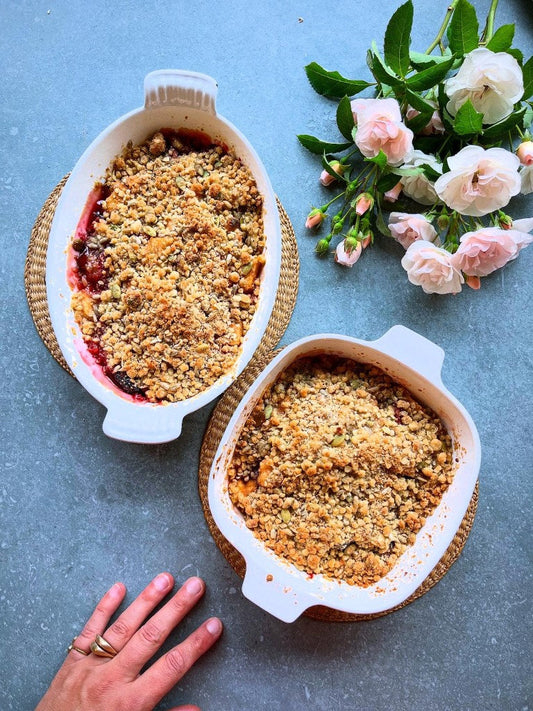 Havercrumble met appel, vijg en pruim