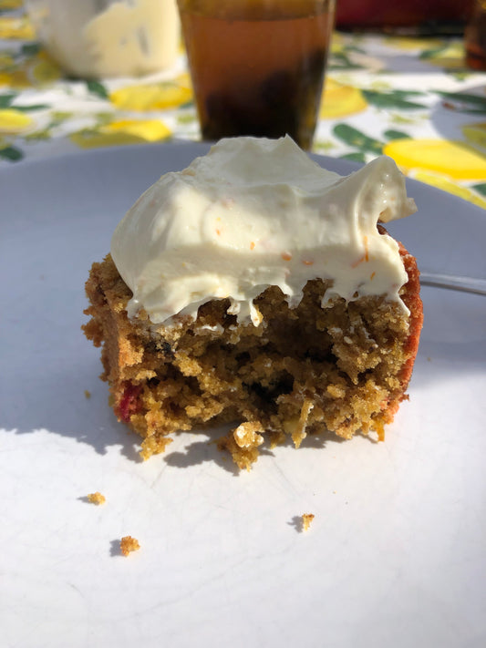 Rodebietenbalsamicocake met sinaasappelgemberglazuur